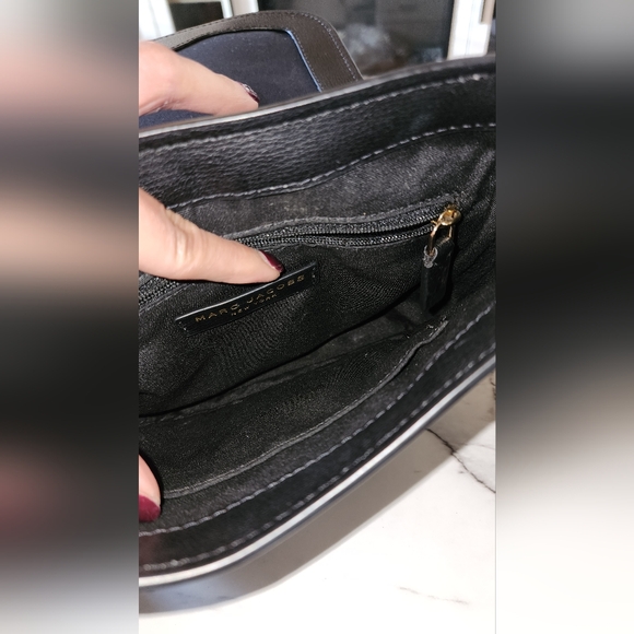 Rarely Used Marc Jacobs Crossbody with Tag - Picture 12 of 14